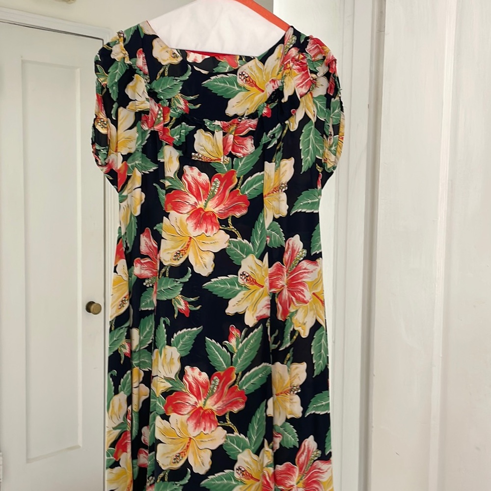 Vintage Hawaiian handsewn muumuu dress